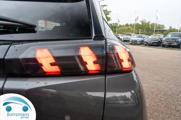 Peugeot 2008 (2022) — foto 7 van 45