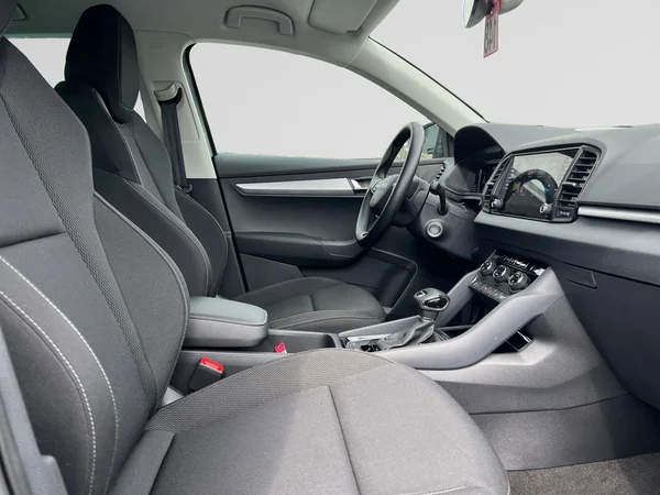 SKODA Karoq (2025) — foto 3 van 24