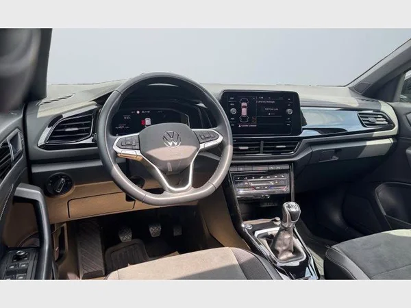 Volkswagen T-Roc (2023) — foto 12 van 25