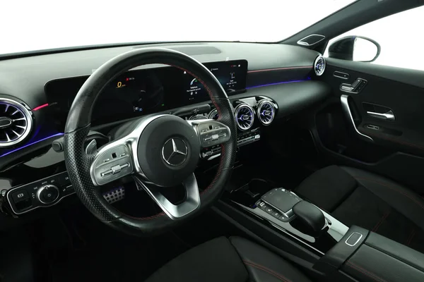 Mercedes-Benz A-Klasse (2021) — foto 2 van 16