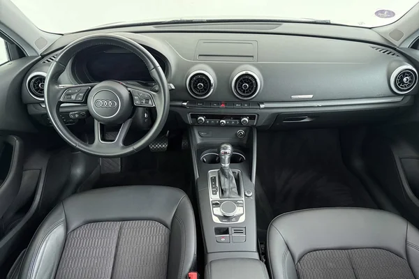 Audi A3 Sportback (2019) — foto 6 van 34