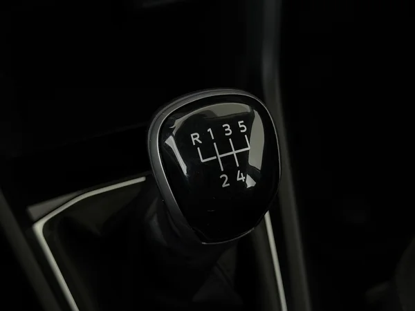 VOLKSWAGEN T-Cross (2023) — foto 4 van 26