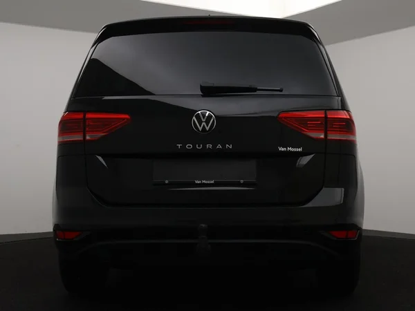 VOLKSWAGEN Touran (2025) — foto 24 van 31