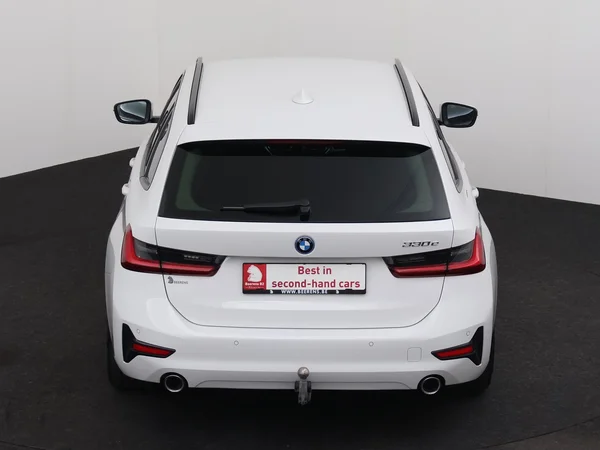 BMW 330 (2022) — foto 31 van 34
