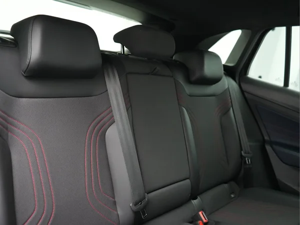 VOLKSWAGEN ID.4 (2021) — foto 7 van 49