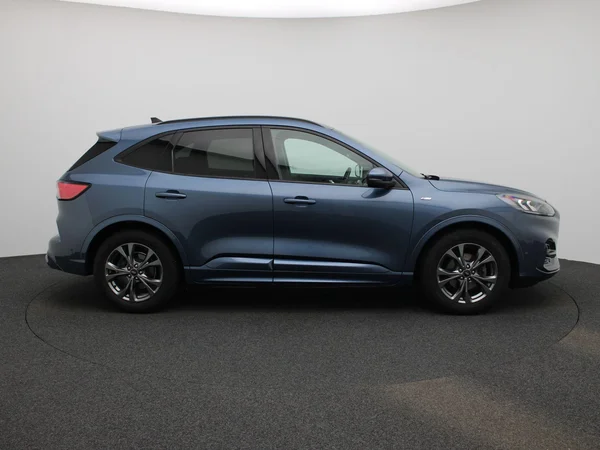 Ford Kuga (2022) — foto 46 van 49