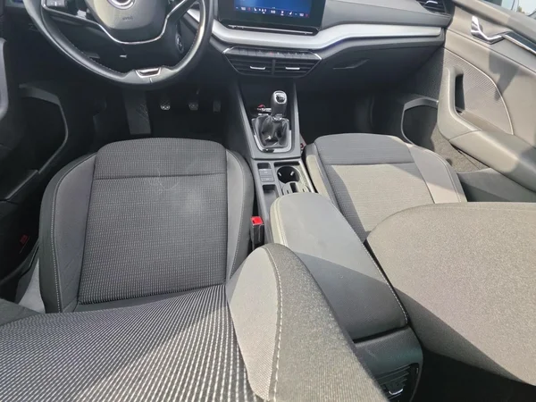 SKODA Octavia Combi (2021) — foto 3 van 24