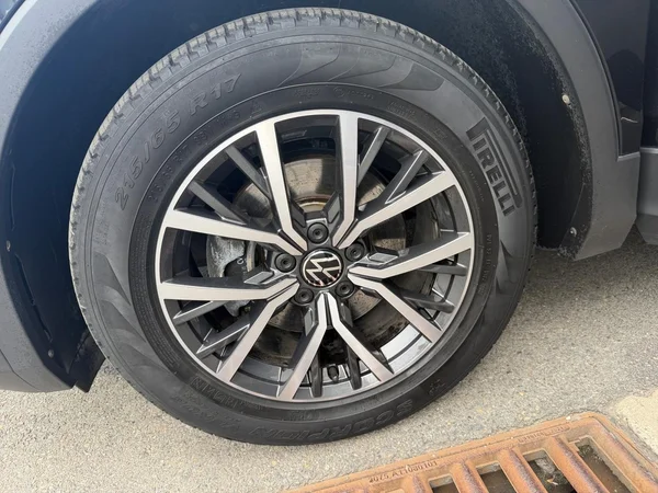 VOLKSWAGEN Tiguan Dsl (2022) — foto 16 van 21