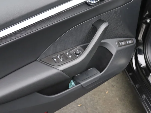 SKODA Octavia Combi (2024) — foto 9 van 24