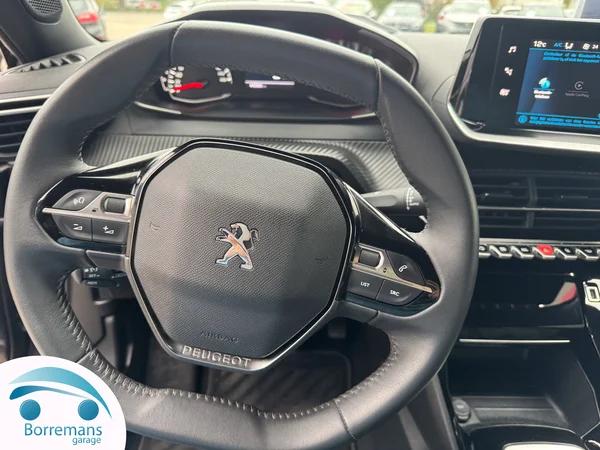 Peugeot 2008 (2023) — foto 31 van 45
