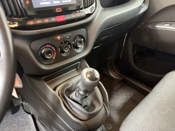 Fiat Doblo (2023) — foto 8 van 27