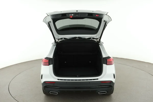 Mercedes-Benz GLA-Klasse (2024) — foto 7 van 16