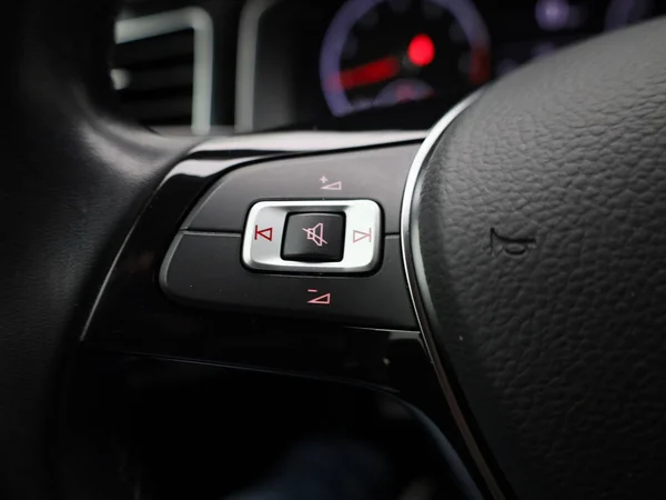 Volkswagen Polo (2021) — foto 14 van 40