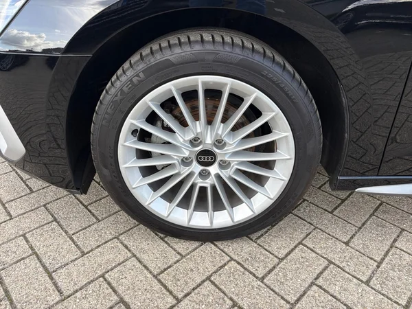 AUDI A3 Sportback (2023) — foto 17 van 24