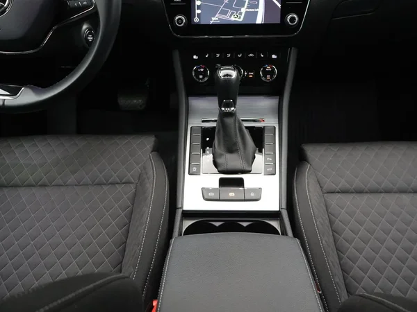 Škoda Superb (2023) — foto 20 van 29