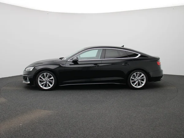 Audi A5 (2022) — foto 34 van 48