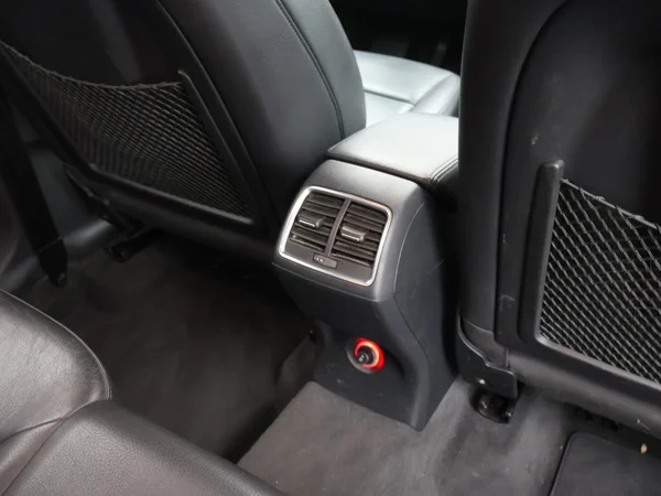 AUDI Q3 (2018) — foto 3 van 29