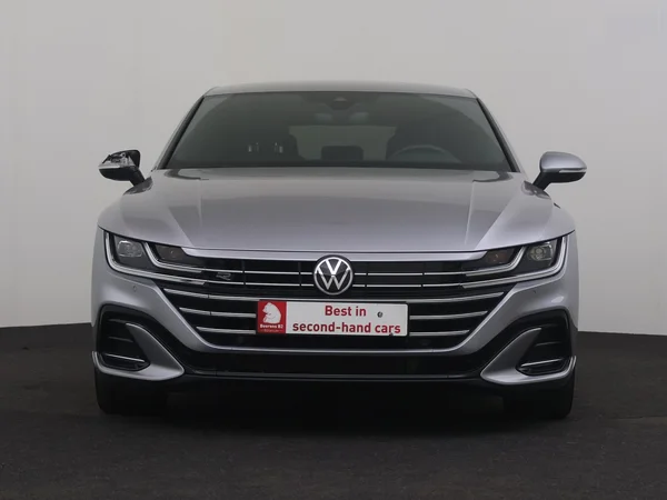 VOLKSWAGEN Arteon (2022) — foto 28 van 30