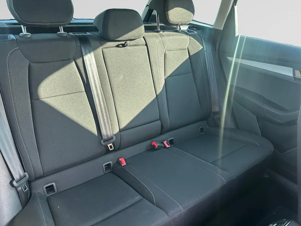 SKODA Karoq (2024) — foto 11 van 24