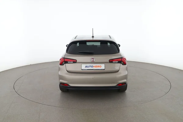 Fiat Tipo (2019) — foto 11 van 16