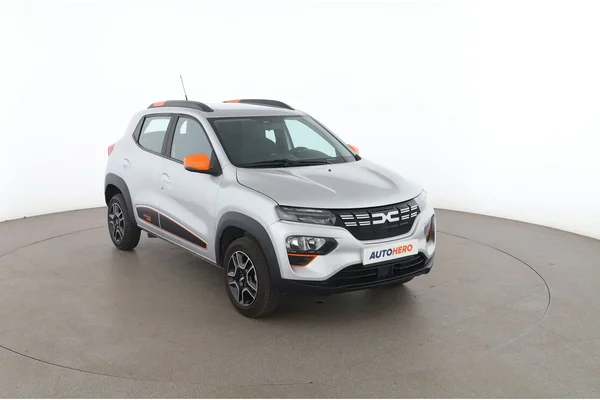 Dacia Spring (2023) — foto 15 van 17