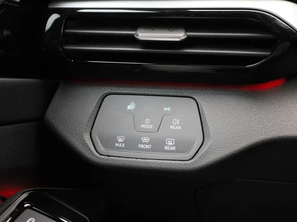 Volkswagen ID.4 (2023) — foto 13 van 41