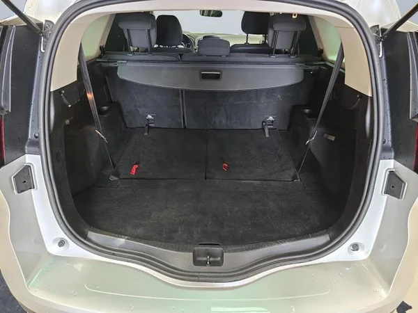RENAULT Grand Scénic (2019) — foto 20 van 29