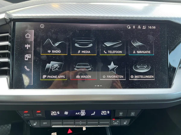 AUDI Q4 Sportback e-tron (2025) — foto 3 van 21