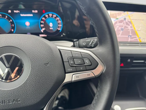 VOLKSWAGEN Golf VIII (2022) — foto 4 van 19