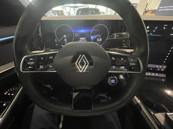 Renault Austral (2023) — foto 7 van 23