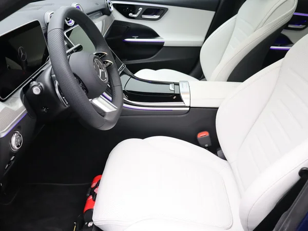 Mercedes-Benz C-Klasse (2026) — foto 2 van 27