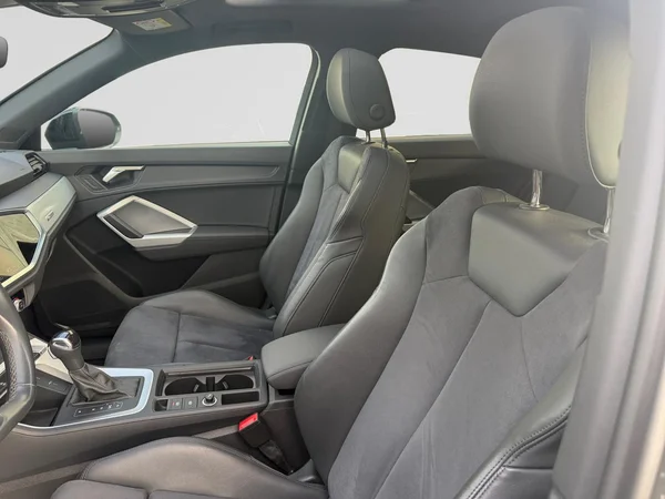 AUDI Q3 Sportback (2023) — foto 3 van 22