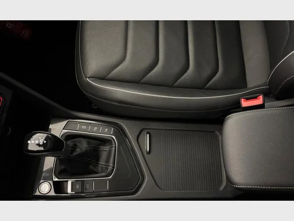 Volkswagen Tiguan (2024) — foto 4 van 28