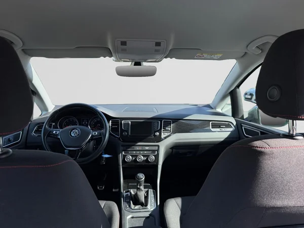 VOLKSWAGEN Golf Sportsvan (2017) — foto 8 van 20