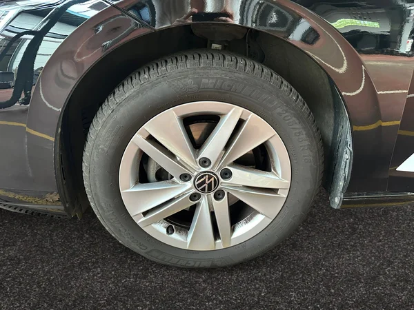 VOLKSWAGEN Golf VII SW (2025) — foto 2 van 10