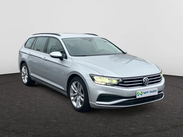 VOLKSWAGEN Passat SW (2020) — foto 23 van 25