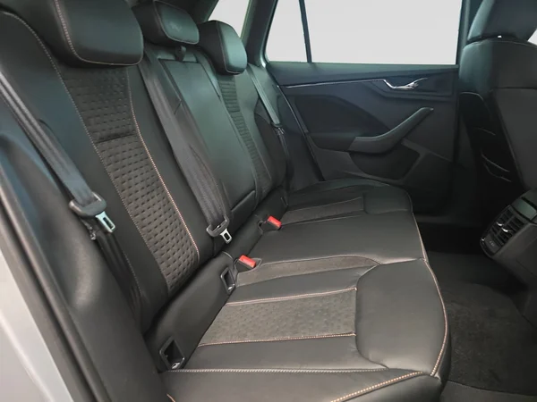 SKODA Kamiq (2025) — foto 2 van 15