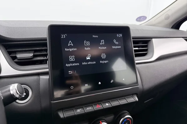 Renault Captur (2021) — foto 8 van 39