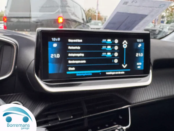 Peugeot 208 (2022) — foto 19 van 34
