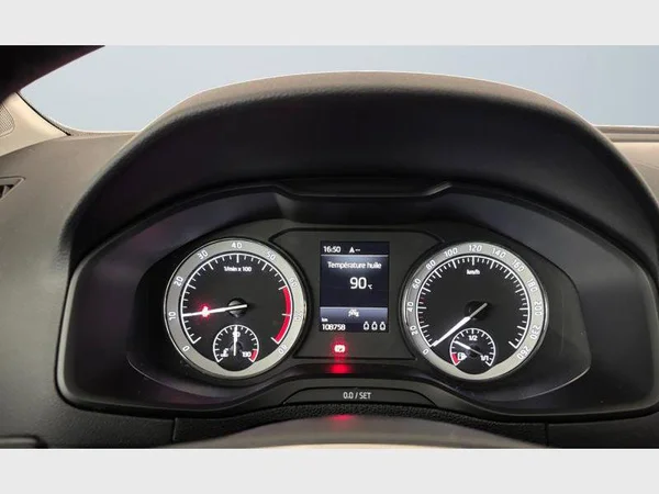 Skoda Karoq (2021) — foto 6 van 15