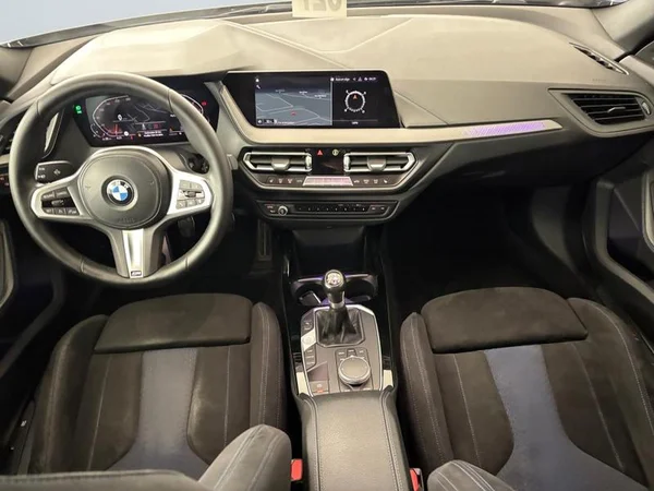 BMW Serie 2 218 (2020) — foto 4 van 17