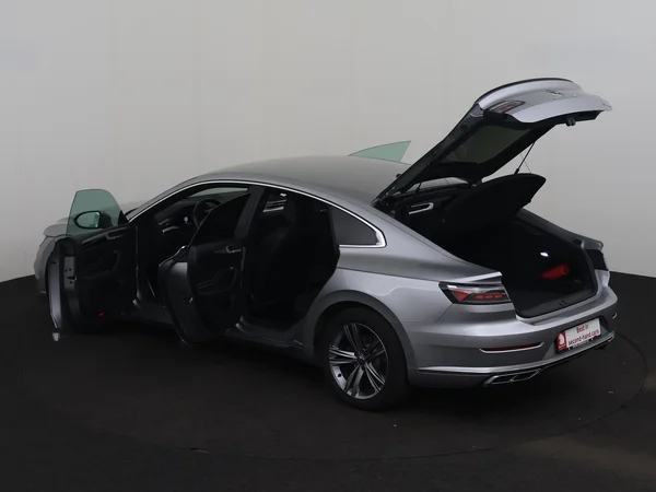 VOLKSWAGEN Arteon (2022) — foto 29 van 30