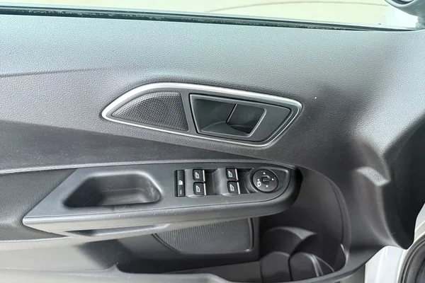 Ford B-max (2017) — foto 7 van 22