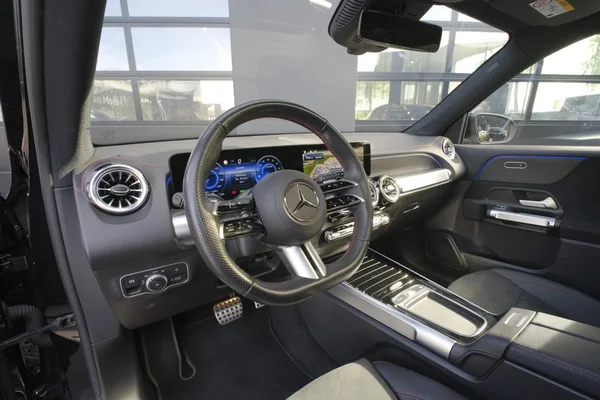 Mercedes-Benz EQB (2025) — foto 14 van 39