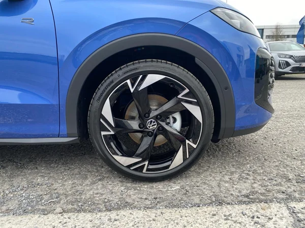 VOLKSWAGEN T-Roc (2025) — foto 6 van 14