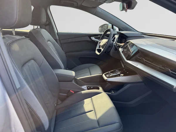 AUDI Q4 Sportback e-tron (2024) — foto 3 van 25