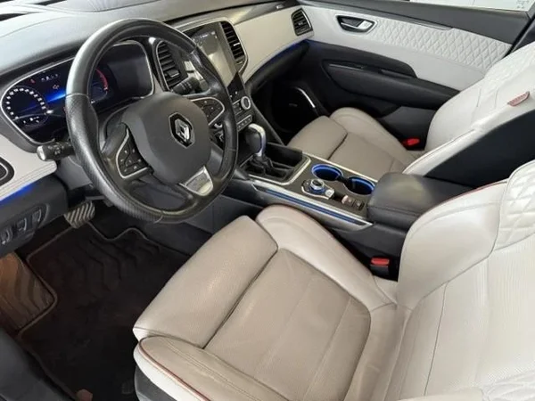 Renault Talisman (2021) — foto 16 van 17
