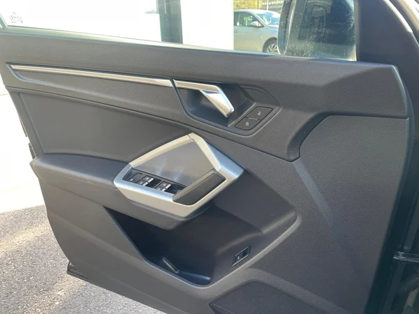 AUDI Q3 (2019) — foto 3 van 19