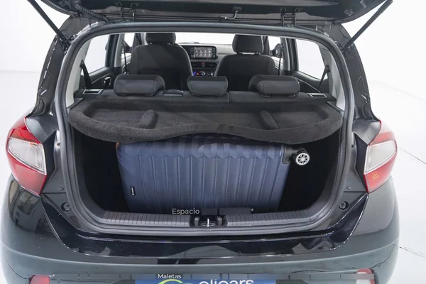 Hyundai i10 (2023) — foto 8 van 51