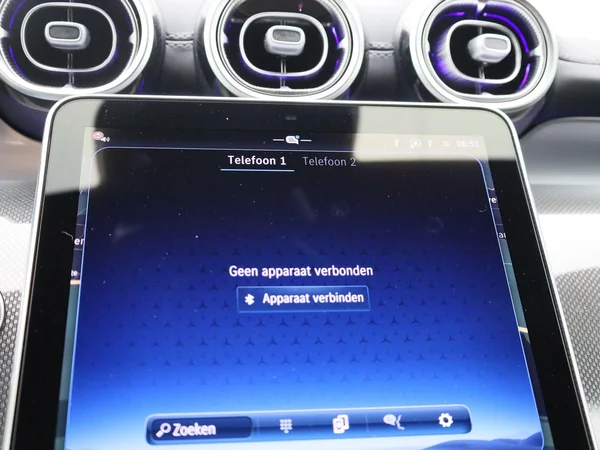 Mercedes-Benz GLC (2025) — foto 15 van 48